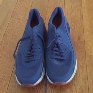 Nike air max size 10